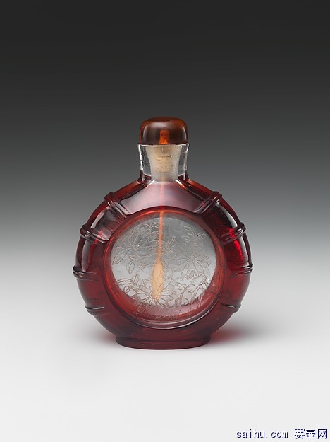 红玻璃鼻烟壶，清朝，现藏于美国大都会博物馆，Edmund C. Converse捐赠.jpg.jpg